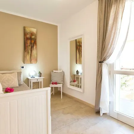 Sardinia Re - Fanny's House Apartament *